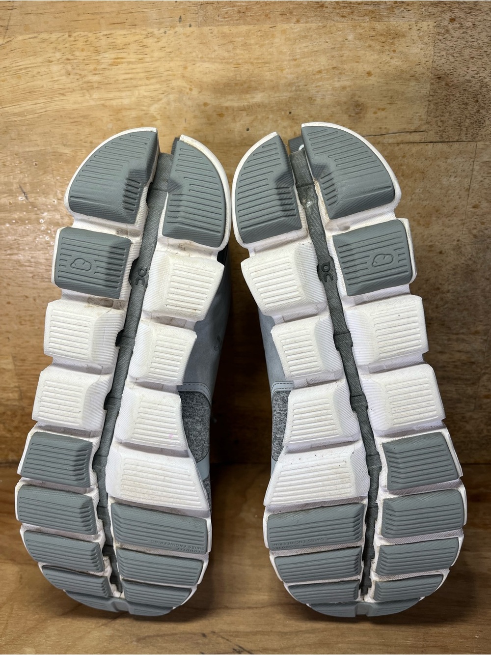 On Cloud 5 Terry REFLECTIVE Womens Size 8.5 Running Shoes Sneakers Gray Silver - Picture 10 of 15